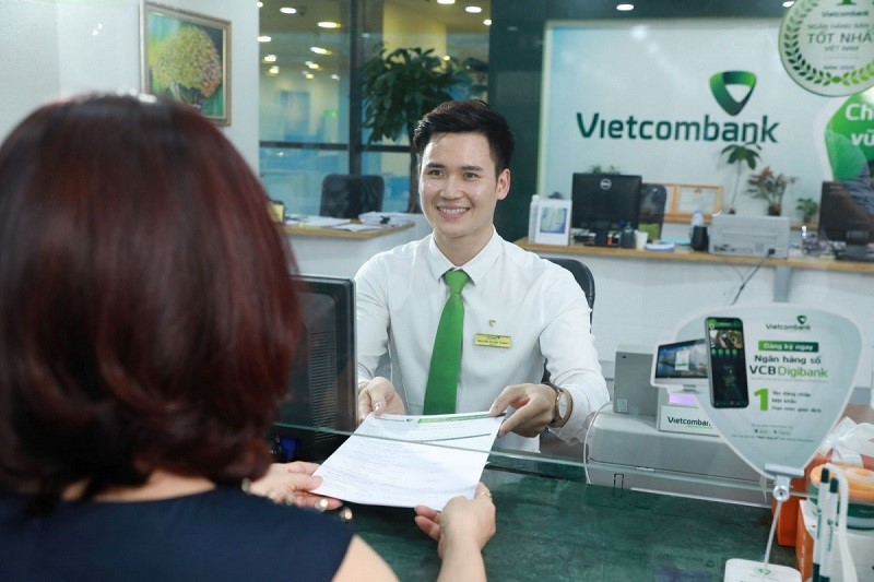 Lãi suất gửi tiết kiệm ngân hàng Vietcombank 2025: Cập nhật chi tiết & so sánh