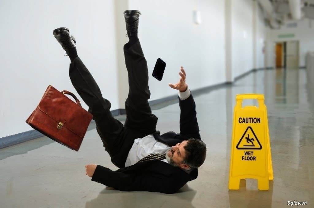 Gần 4% công ty bị “nhốt sàn”, cổ đông ồ ạt bán tháo, doanh nghiệp ra động thái mới