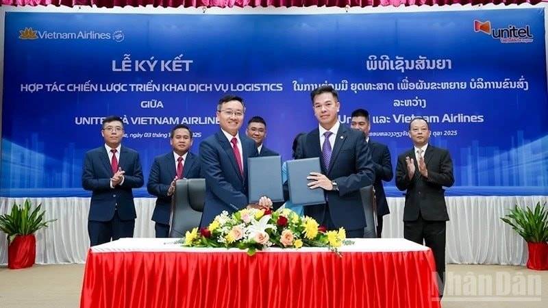 Vietnam Airlines bắt tay Viettel Global tại Lào: Thiết lập một tham vọng “khủng” trên đất Triệu Voi