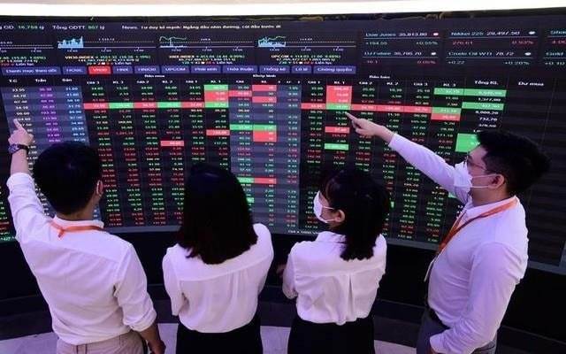 Đầu tư công tiếp tục tăng tốc, CTCK chỉ ra loạt cổ phiếu hưởng lợi