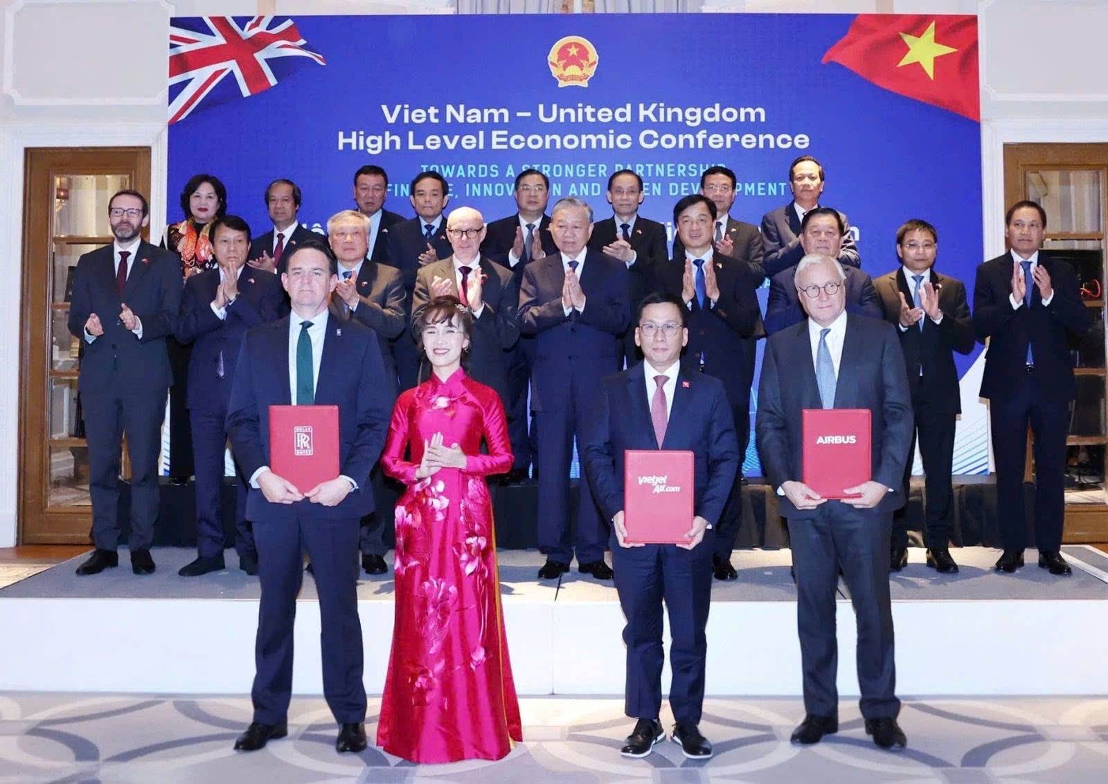 Sau đơn hàng 32 tỷ USD tại Mỹ, tỷ phú Nguyễn Thị Phương Thảo lại có HĐ lớn ở nền kinh tế thứ 6 thế giới