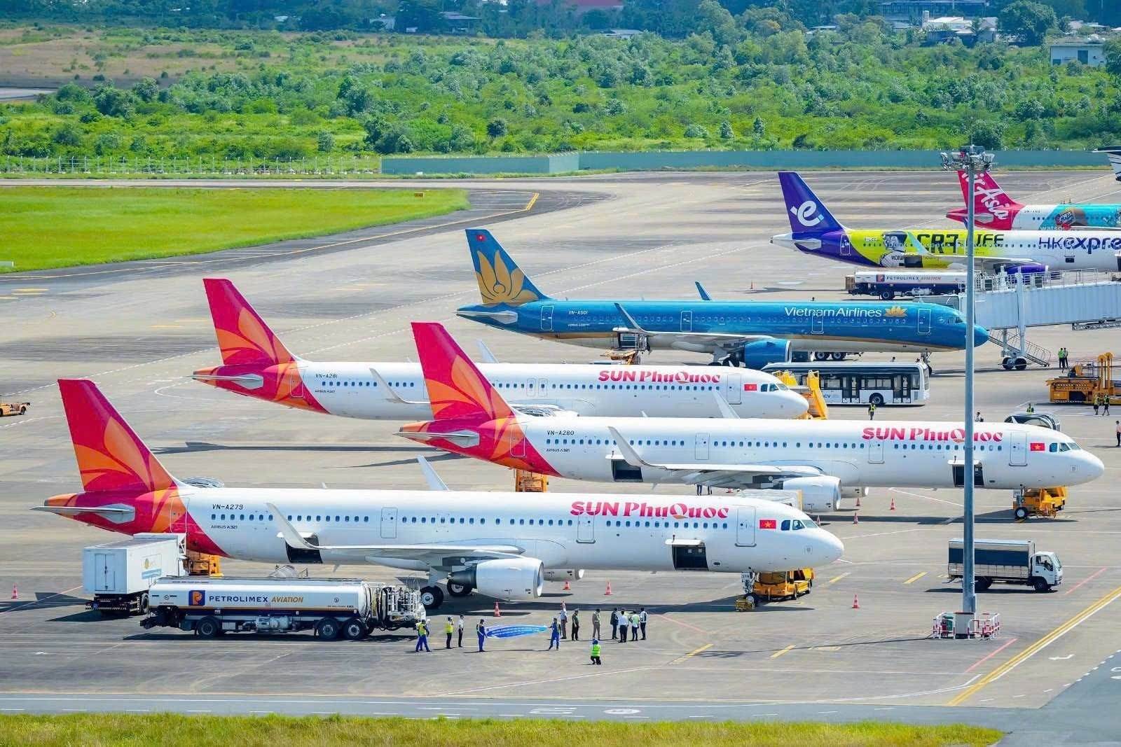 Có gì trên chuyến bay thương mại đầu tiên của Sun PhuQuoc Airways?