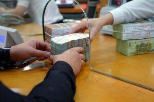 Quy định mới nhất về rút tiền trước thời hạn